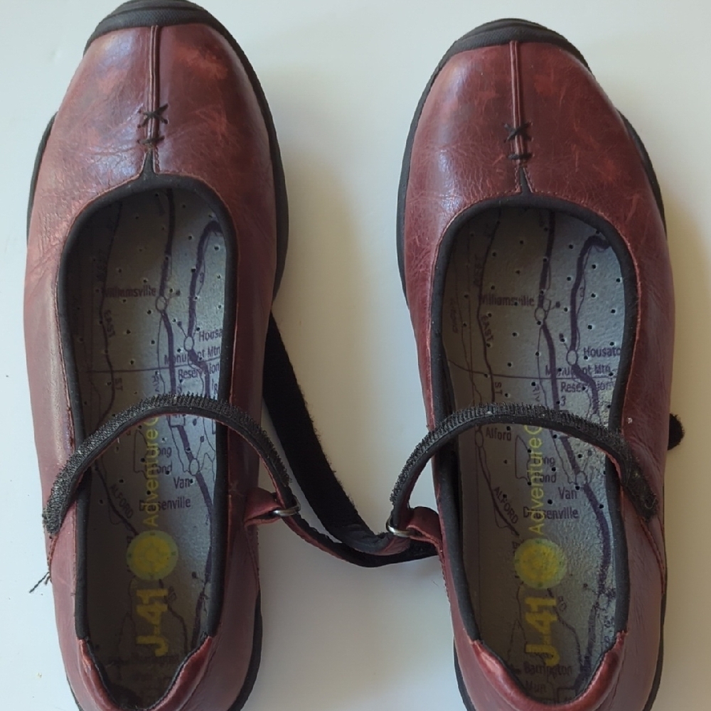 J-41 Women's Burgundy Mary Jane Flats - Picture 7 of 7
